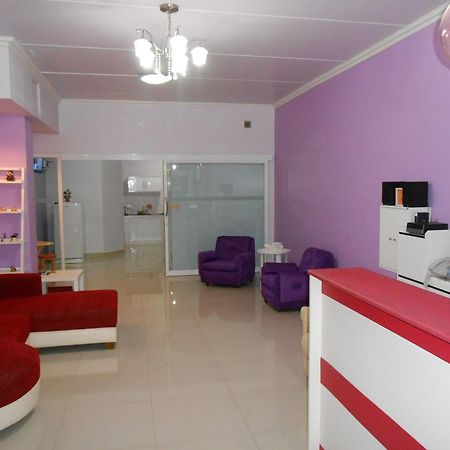 Mt-Room Pak Kret Esterno foto