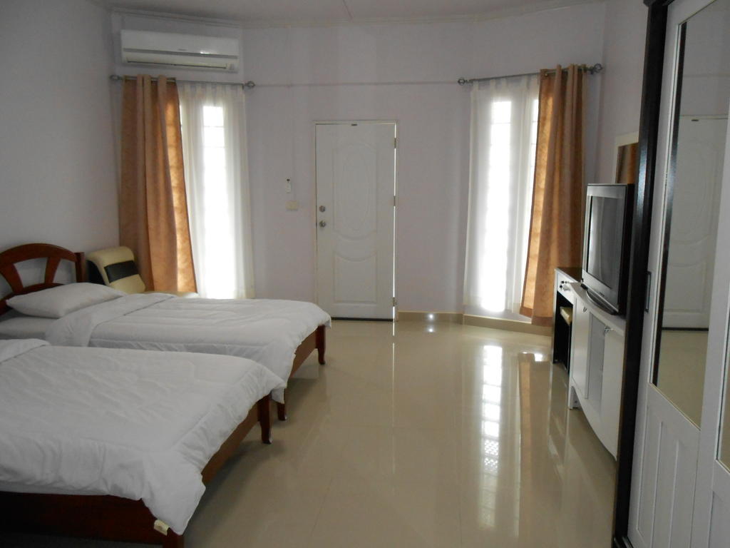 Mt-Room Pak Kret Camera foto