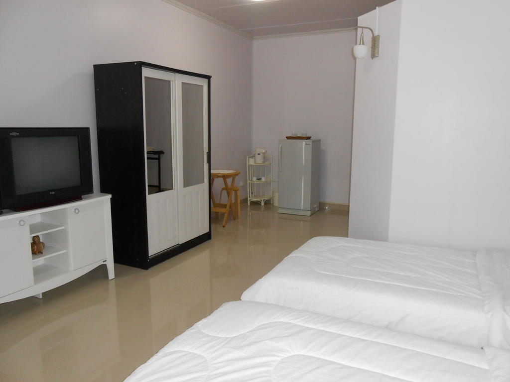 Mt-Room Pak Kret Esterno foto
