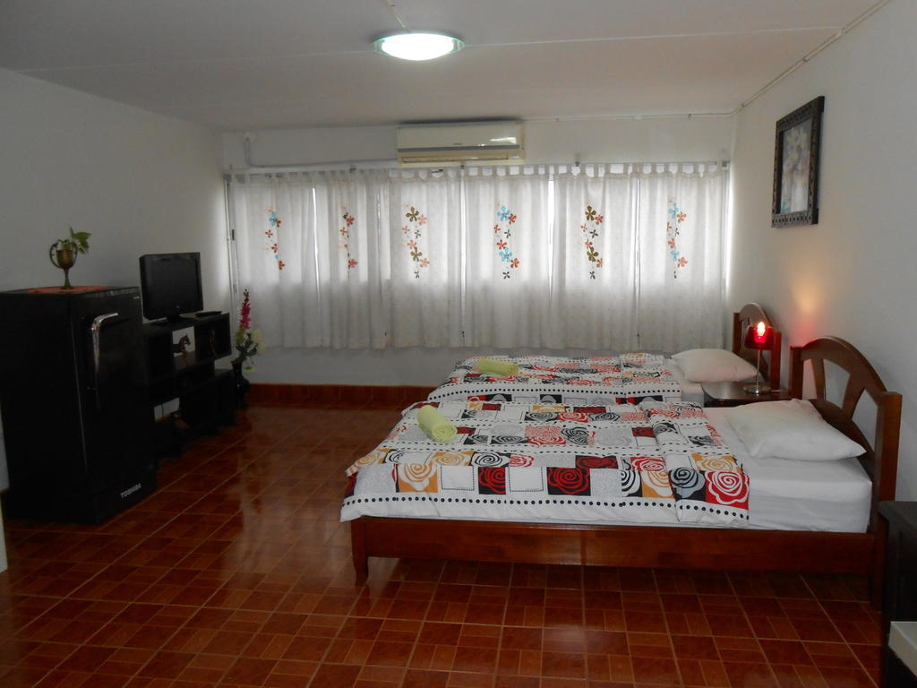 Mt-Room Pak Kret Camera foto