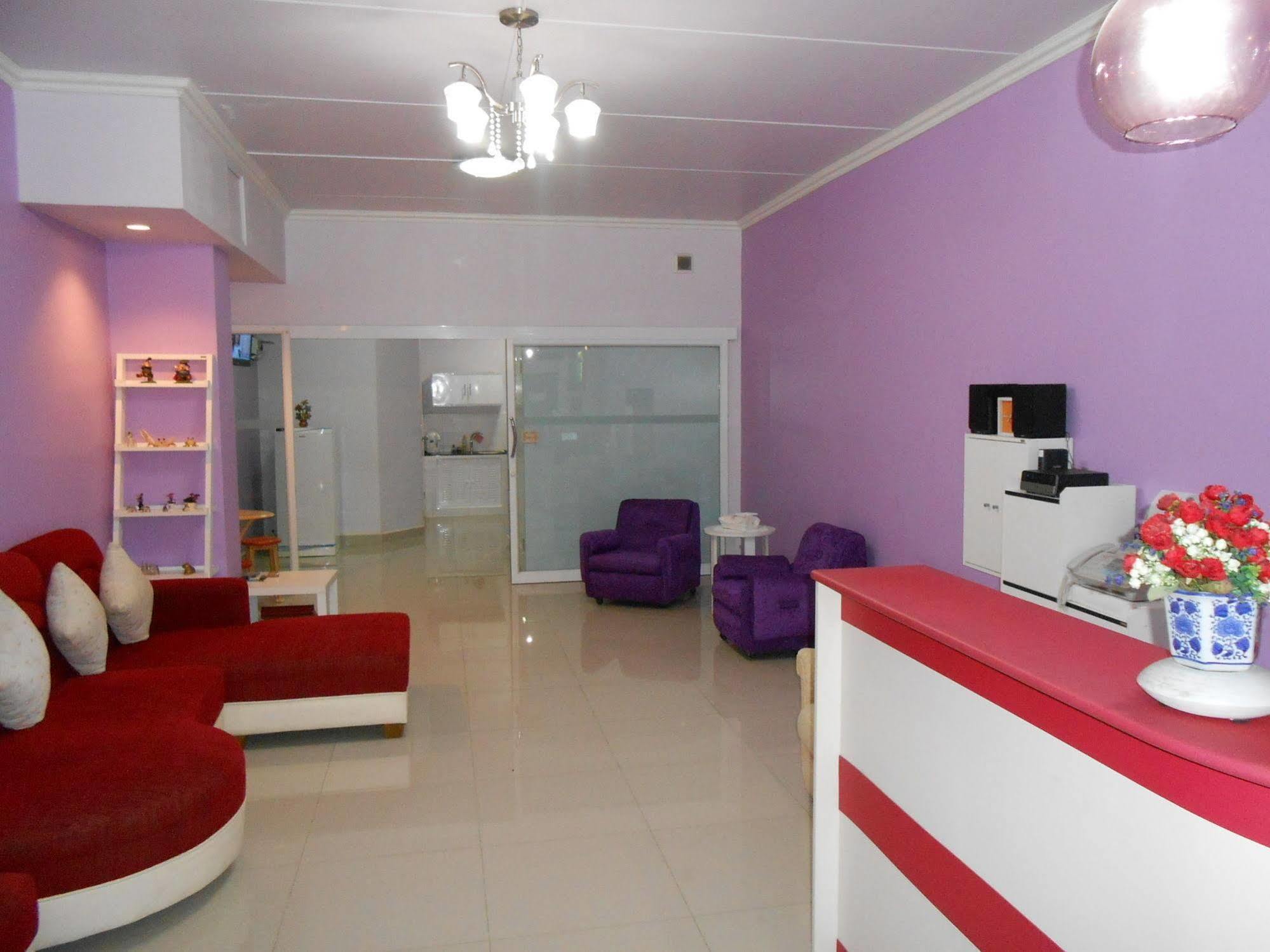 Mt-Room Pak Kret Esterno foto