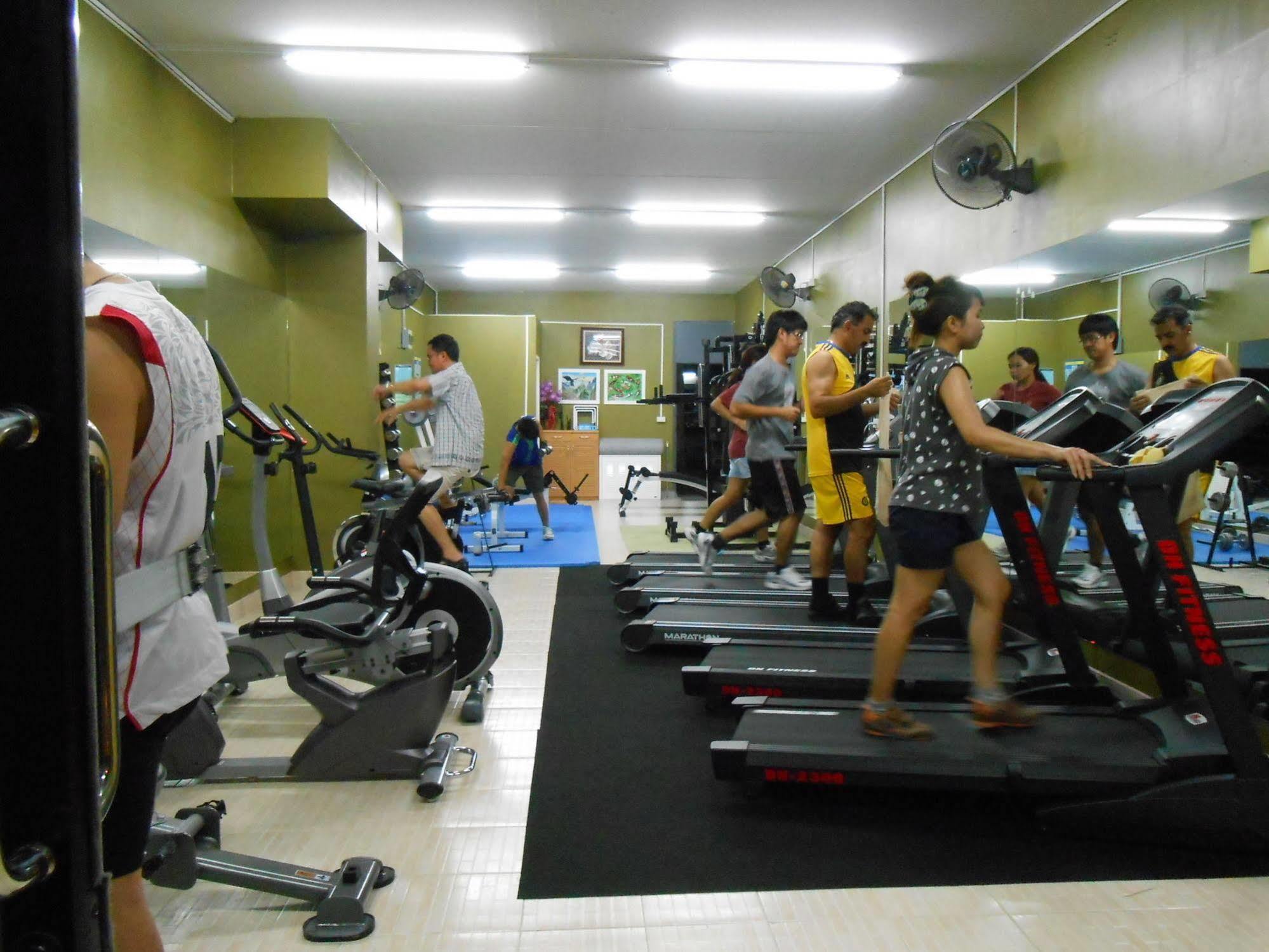 Mt-Room Pak Kret Esterno foto